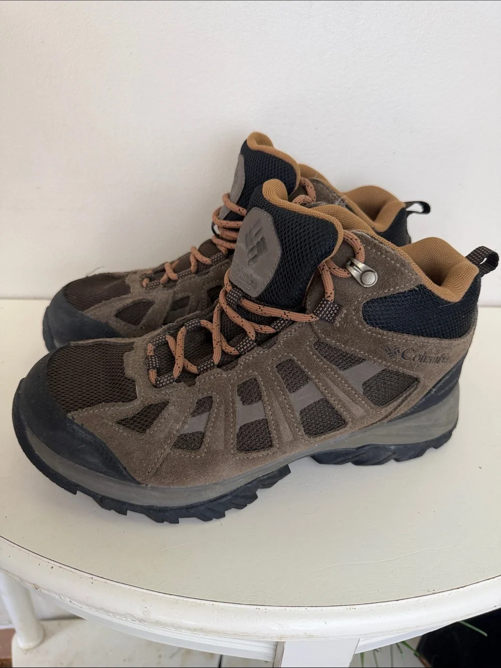 (2393) Columbia Brown and Black Men's Trail Hikers